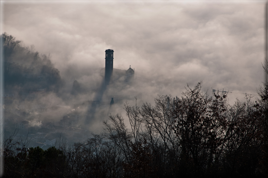 foto Colline di Romano d'Ezzelino nella Nebbia